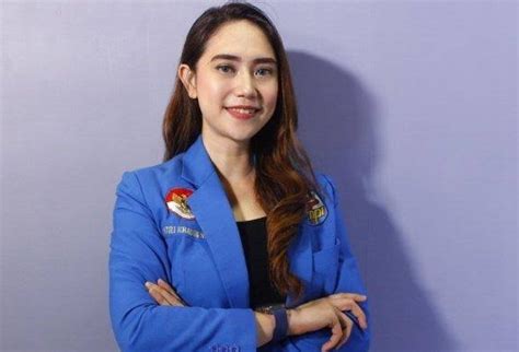 Inilah Sosok Putri Khairunnisa Sang Ketua Umum Knpi Bela Rakyat