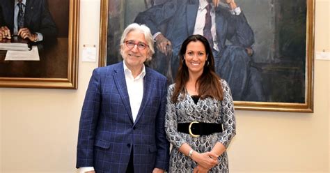 NOTA DE PRENSA Fomento incorpora a su Consejo Consultivo a Mª Eugènia Gay decana del Colegio