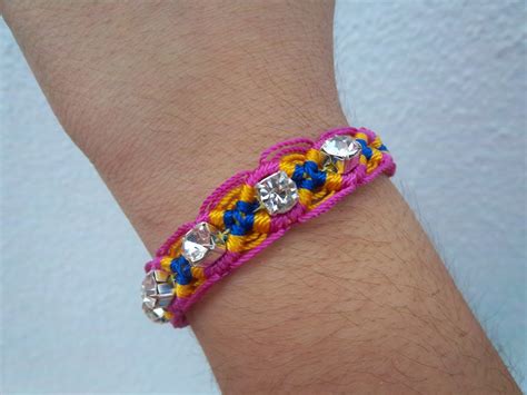 AMARILLO NEÓN SHOP DIY PULSERA DE HILO ROSA CON STRASS