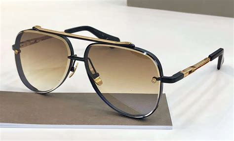 Mens Gold Black Pilot Sunglasses With Grey Blue Shaded Lens Perfect For Summer Sun Protection