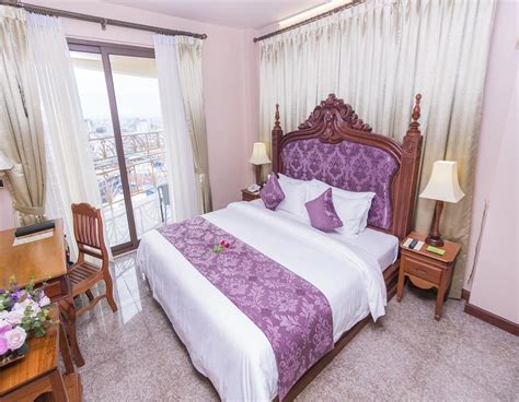 Phnom Penh Era Hotel