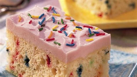 Ice Cream Cake Recipes - BettyCrocker.com