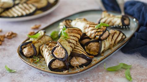 Involtini Di Melanzane Grigliate Con Ricotta E Pesto Di Pomodori Secchi