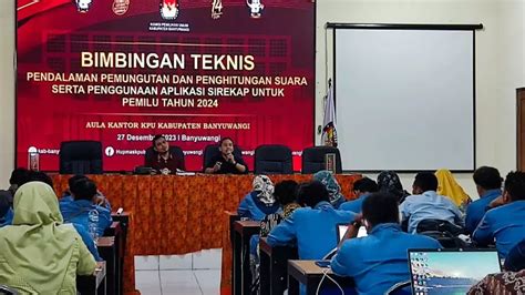 KPU Banyuwangi Beri Bimtek Penggunaan Aplikasi Sirekap Pada Badan Ad