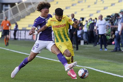 Nantes Se Maintient Malgr Sa D Faite Contre Toulouse En Barrage Retour