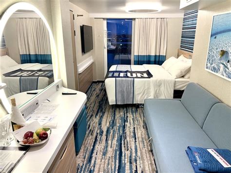 Dos and Don’ts for Decorating Your Cruise Ship Cabin Door