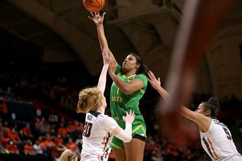 Oregon’s Nyara Sabally projected to be top 8 pick in WNBA Draft ...