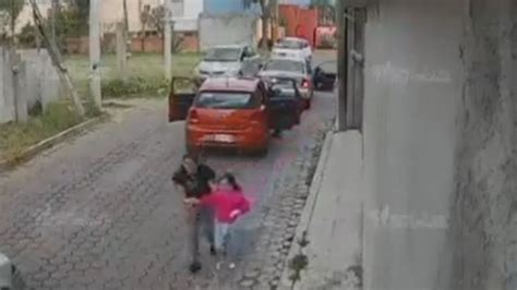 Secuestran a una niña en Tlaxcala captan el momento exacto en VIDEO