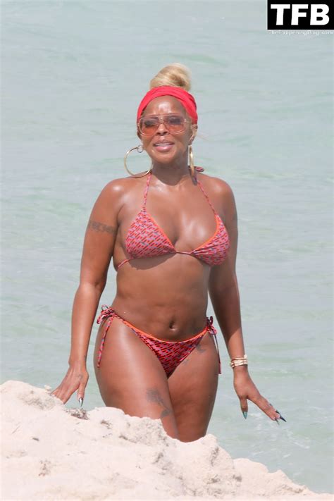 Mary J Blige On Beach 108 Pics Everydaycum💦 And The Fappening ️