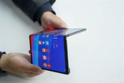 Oppo's foldable phone has been shown off (sort of)