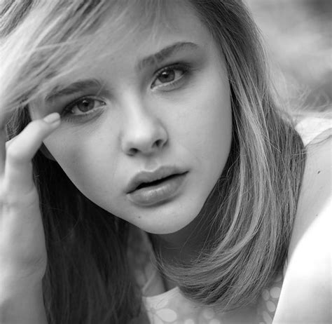 2460x2400 Resolution Chloe Grace Moretz Instagram Hd Pics 2460x2400