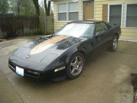 Find Used 1986 Chevy Corvette Black With Gold Runs Great In Creve Coeur