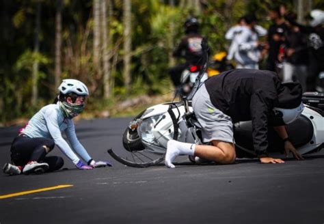 山道猴子又闖禍 鏟飛單車女騎士 網友 他賠慘了 這台超貴