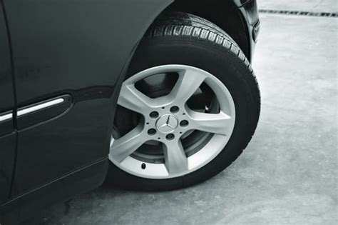 Tires Squeal When Turning Corners Causes And Solutions Tire Deets