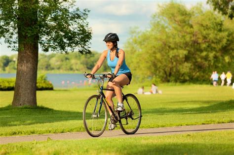 8 Benefícios De Andar De Bicicleta Saúde And Vitalidade