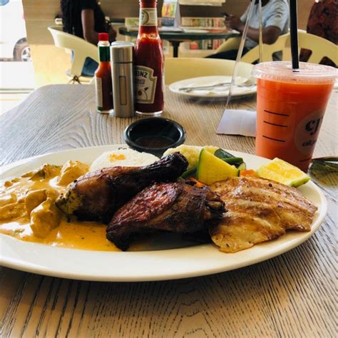 Cafe Javas Boulevard - Kampala, Central Region