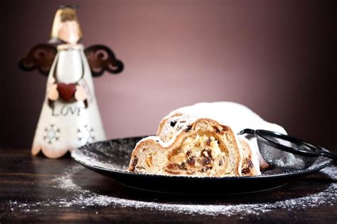 Premium Photo Christmas Stollen