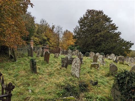 Churchyard At St Mary The Virgin Church Fabian Musto Cc By Sa 2 0