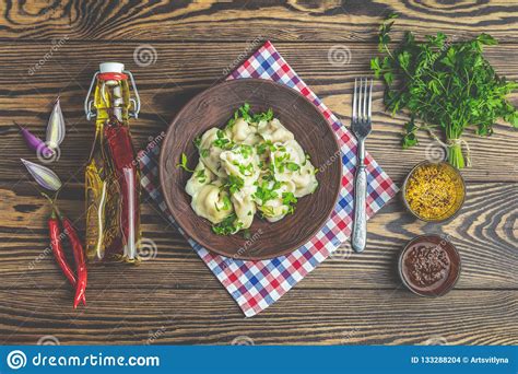 Bolinhas De Massa Caseiros Saborosos Da Carne Ou Ravioli Italiano