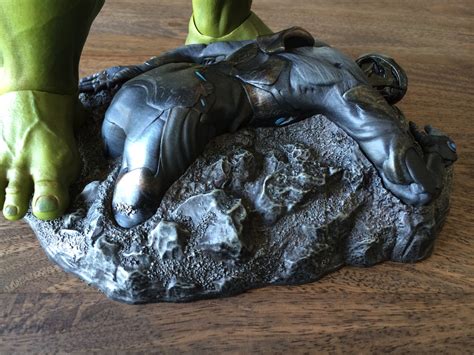 Cool Stuff Hot Toys Bruce Banner And Hulk Sixth Scale Figure Set