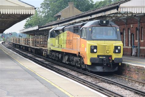 Colas Rail Freight 70817 6v27 Eastleigh Down Yard To Hinks Flickr