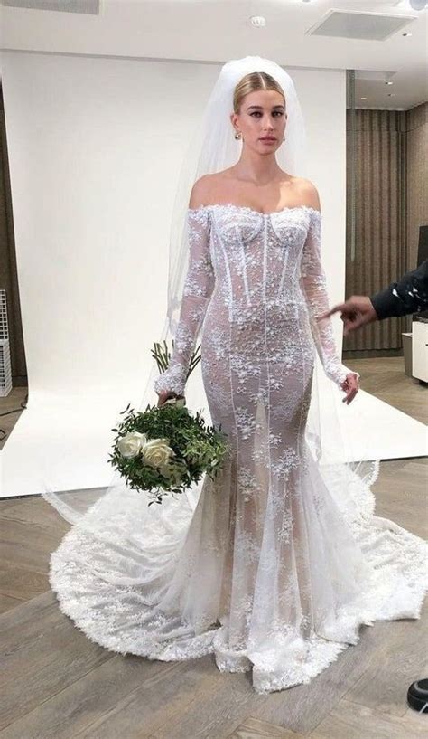 Hailey Baldwin Bieber Shows Off Her Stunning Wedding Gown Etsy In