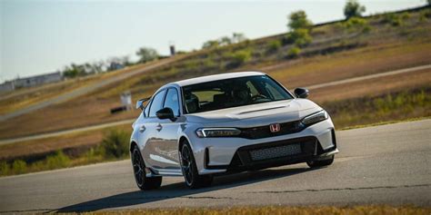 View Photos Of The 2023 Honda Civic Type R Track Drive I Love The Cars