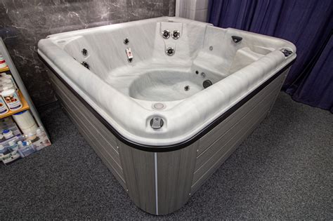 Gallery Wizard Hot Tubs