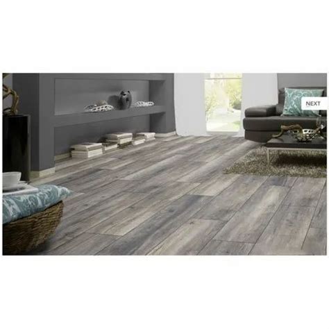 Brown Matte Glossy Termite Proof Wood Laminate Flooring Thickness