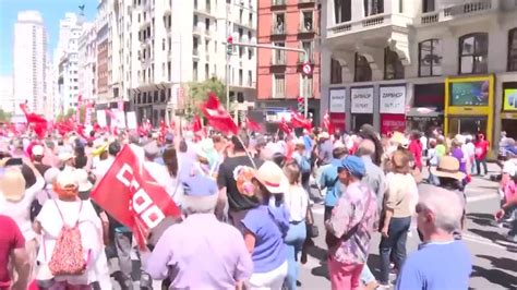 Miles De Personas Se Manifiestan En Madrid Este 1 De Mayo Las Provincias