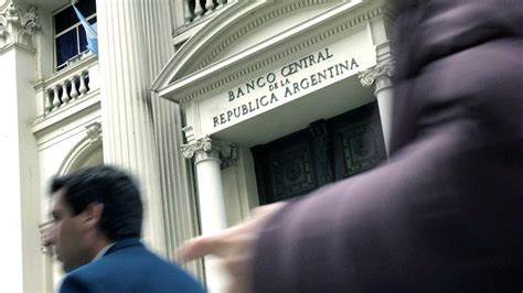 El Banco Central De Argentina Sube La Tasa De Interés Hasta El 74 Anual Tras La Fuerte