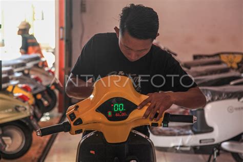 Rencana Evaluasi Insentif Subsidi Motor Listrik ANTARA Foto