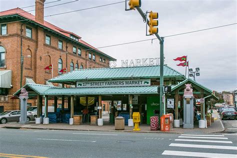 17th Street Farmers Market in Shockoe Bottom, Richmond, VA