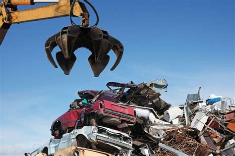 Why You Shouldn T Leave Junk Cars On Your Property Rcm Recycling