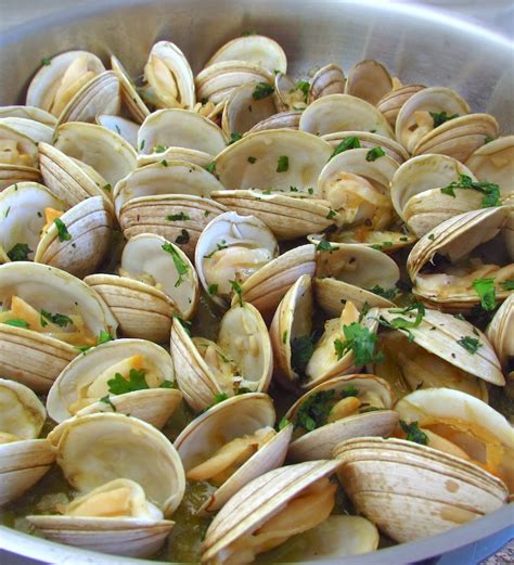 Lemon Garlic Steamed Clams Recipe Food From Portugal