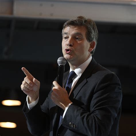 Primaire de la gauche Montebourg tacle Valls sur sa guerre éclair