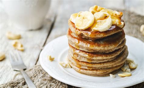 Panqueca de banana canela café nutritivo sem glúten ou lactose