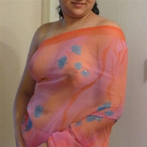 Nude Hot Aunty In Saree