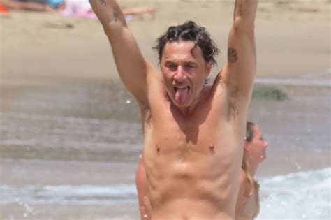 Zach Braff Shows Off His Naked Torso The Male Fappening