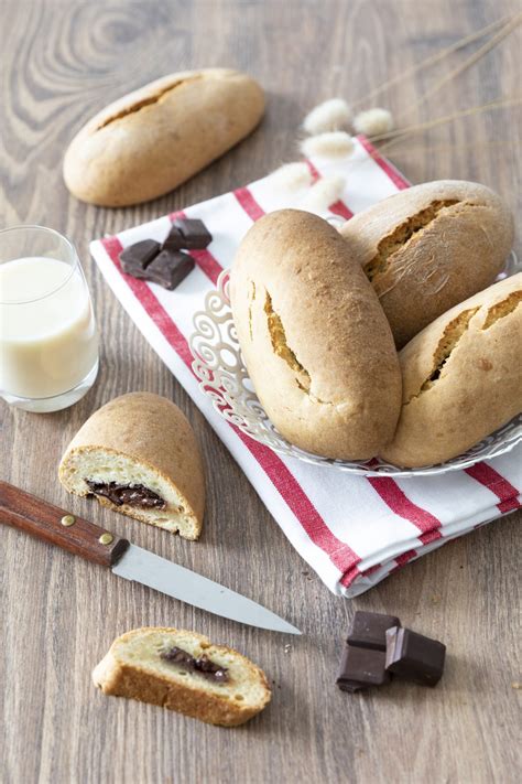 Pain Au Chocolat Brioch Recettes De Cuisine D Lices