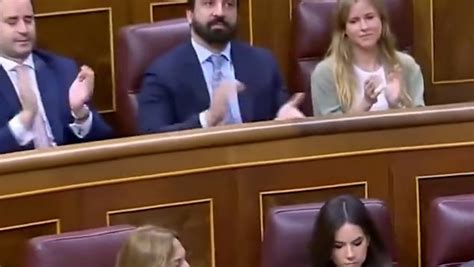 Reprenden A Una Diputada Del Pp Por Aplaudir Un Discurso Sobre