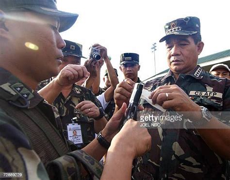 Muzzle Fire Photos And Premium High Res Pictures Getty Images