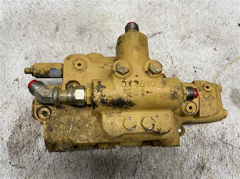9t 7420 Cat 938g Hydraulic Valve For Sale