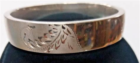 Vtg Silver Etched Hinged Bangle Bracelet Filigree Design FC 12 1 D670