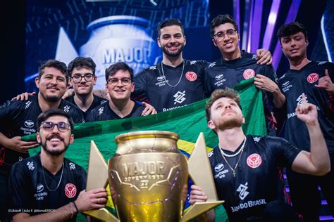 Campeã w7m é 1ª classificada para Six Invitational no Brasil rainbow