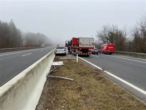 Bergung Eines Pkws Nach Verkehrsunfall Auf Der A