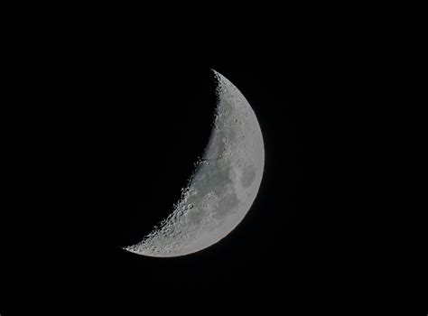 Photography of Moon at Night · Free Stock Photo