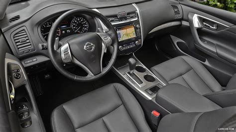 2013 Nissan Altima - Interior | Caricos