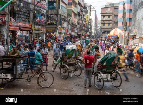 Dhaka Rickshaw Hi Res Stock Photography And Images Alamy