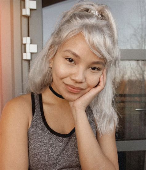 Oyster Gray Hair Is The Coolest New Color Trend For Summer